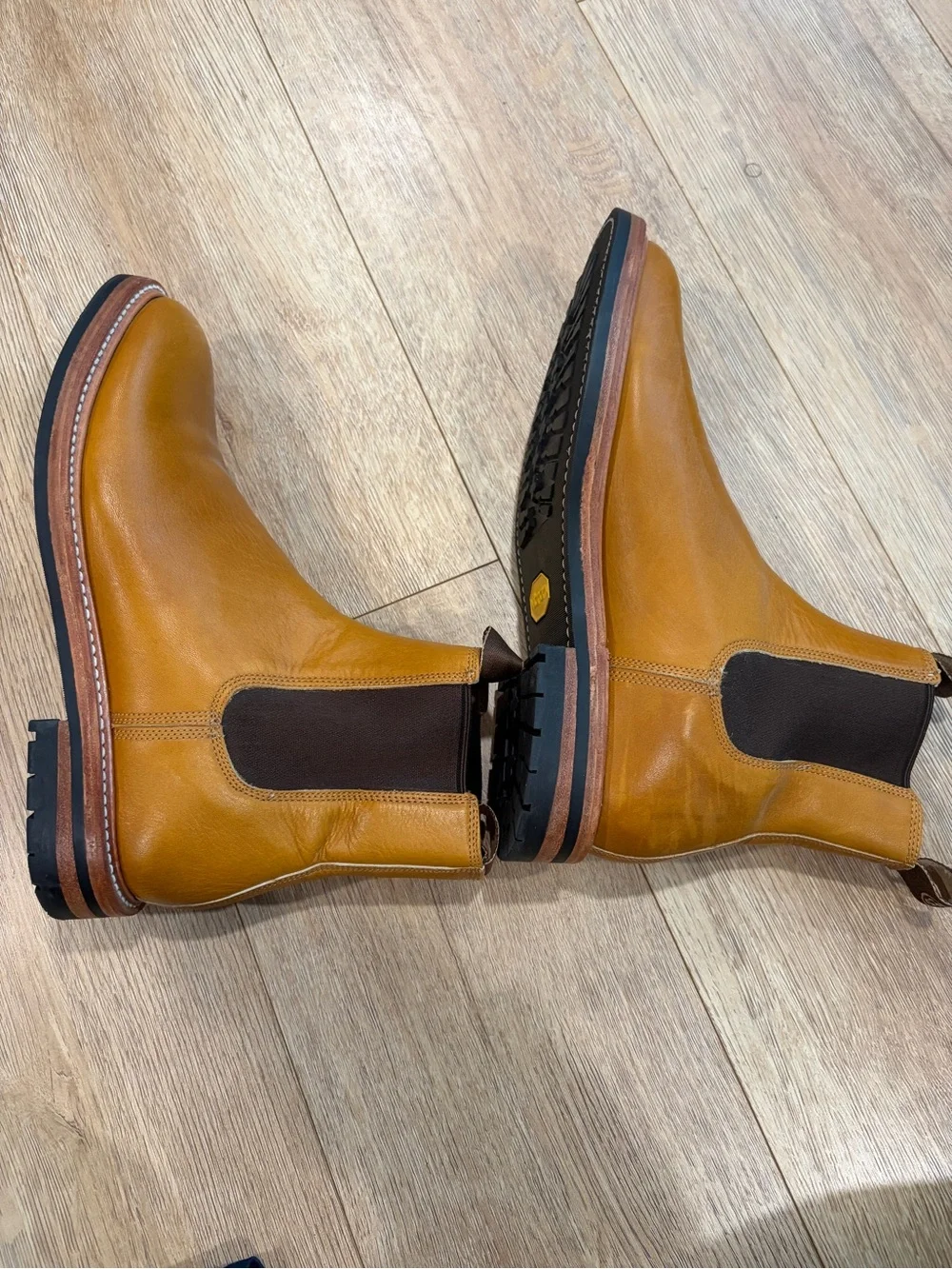 Taylor Stitch The Ranch Boot Whiskey Leather Chelsea Boots Vibram Men’s 10.5